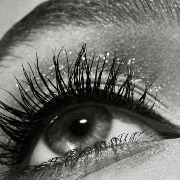 Fenty Beauty Full Frontal Mascara Full Size NWT - Picture 8 of 13